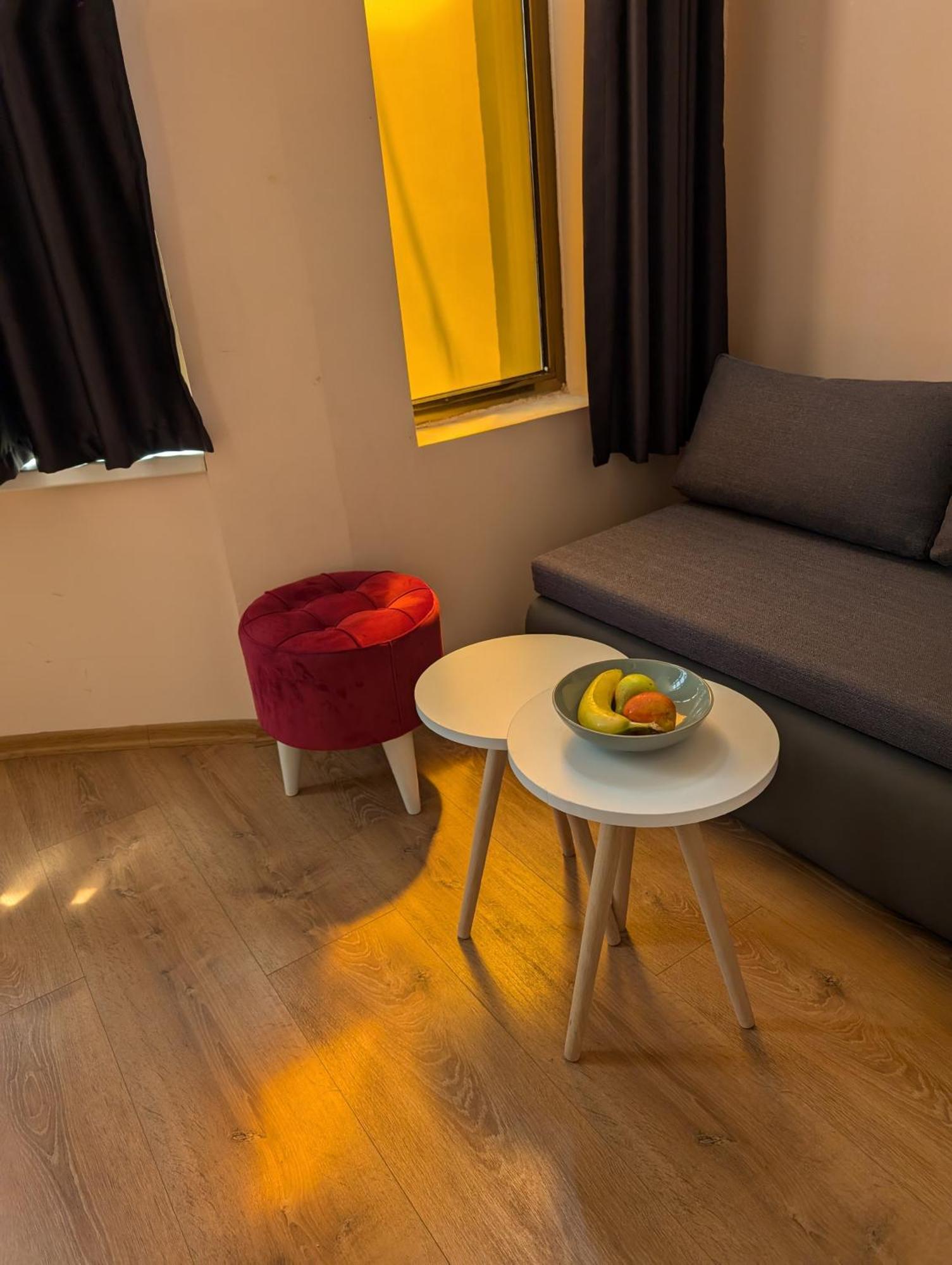 Easy Apartments Kumanovo Buitenkant foto